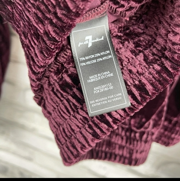 Burgundy velvet puff sleeve top - Picture 6 of 9